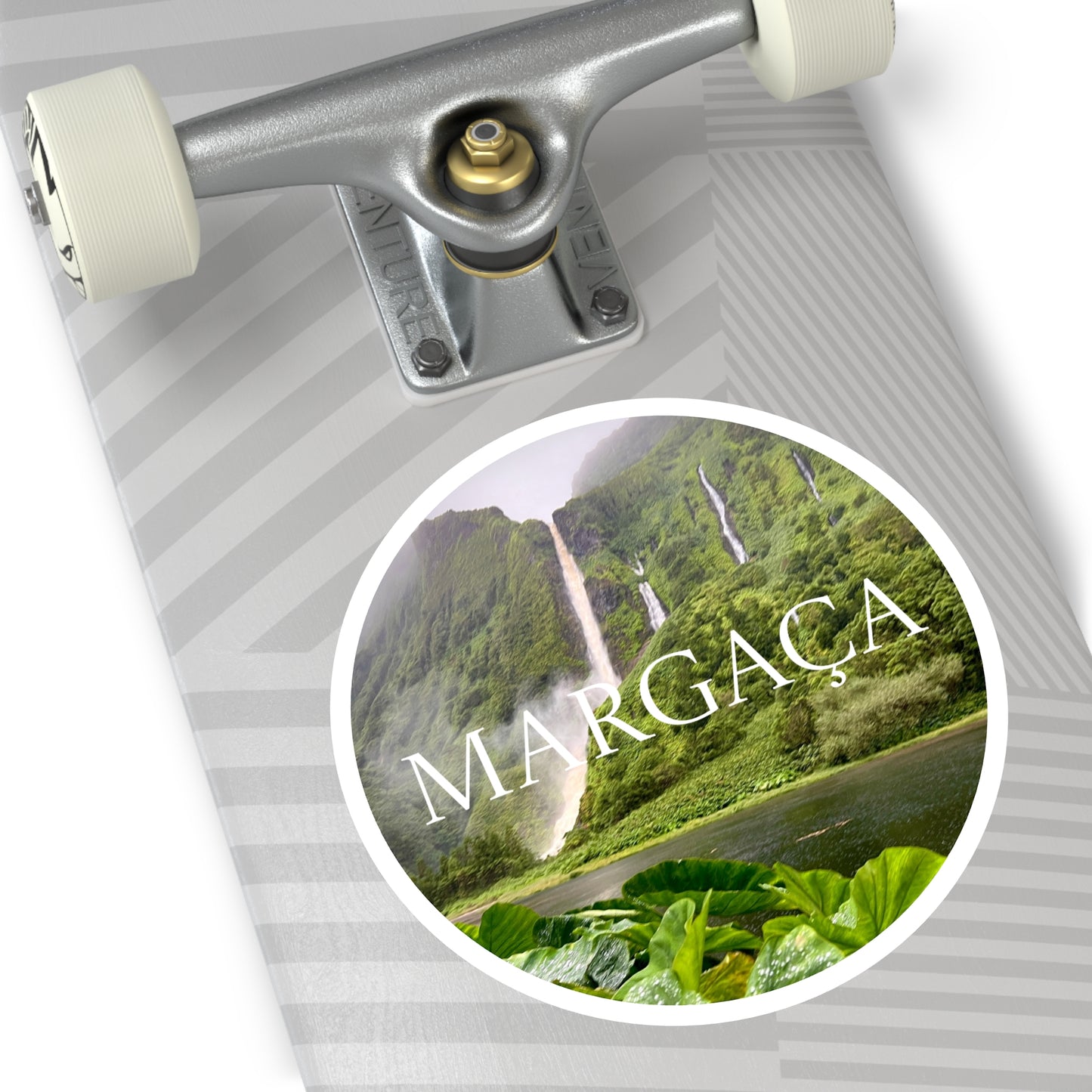 Sticker - Margaça - Waterfalls Background